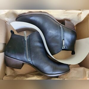 Lucky Brand Bootie. Black. Size 8.